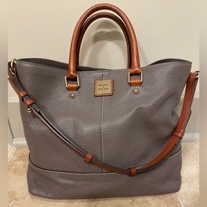 Dooney and Bourke large tote. Extremely well made handbag in excellent condition